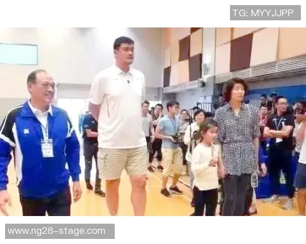 姚明的母亲身高揭秘她在篮球巨星背后的影响力与故事