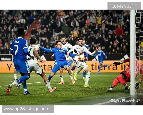 德甲激战拜仁逆转皇马4-3赛场惊喜引发转会热议