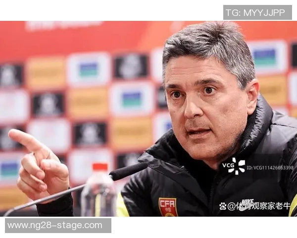 西甲激战本菲卡逆转那不勒斯神奇扑救引发争议判罚全场沸腾 西甲激战本菲卡逆转那不勒斯神奇扑救引发争议判罚全场沸腾