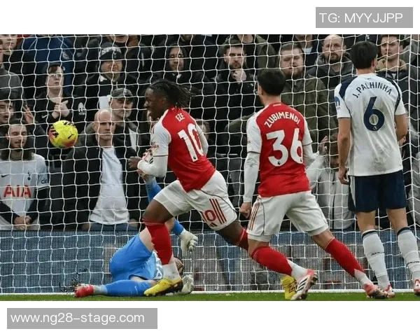 中超赛场惊现冷门切尔西大胜阿森纳引发全场热议与欢呼