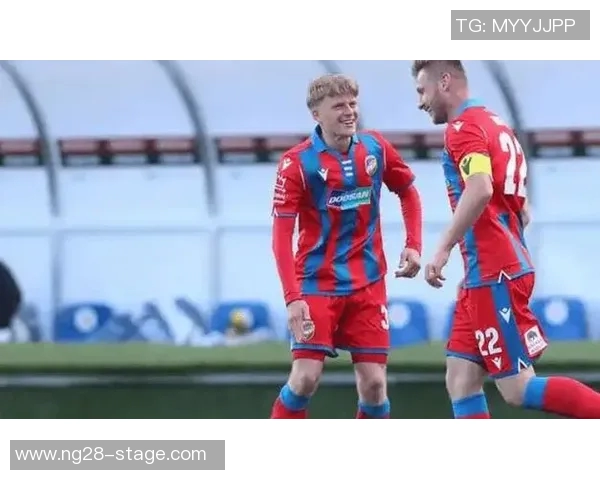 波尔图逆袭巴黎圣日耳曼4-0胜利成世界杯历史冷门瞬间引发全场狂欢