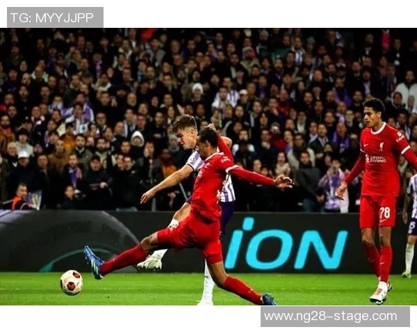 中超激战巴黎圣日耳曼与拜仁战平点球大战引发全场热烈反响